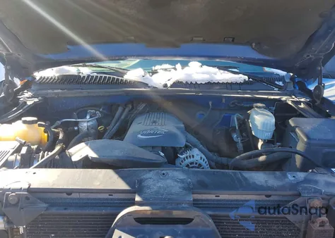 2004 Chevrolet Silverado K2500 Heavy Duty from USA, damaged, VIN 1GCHK29U84E150526